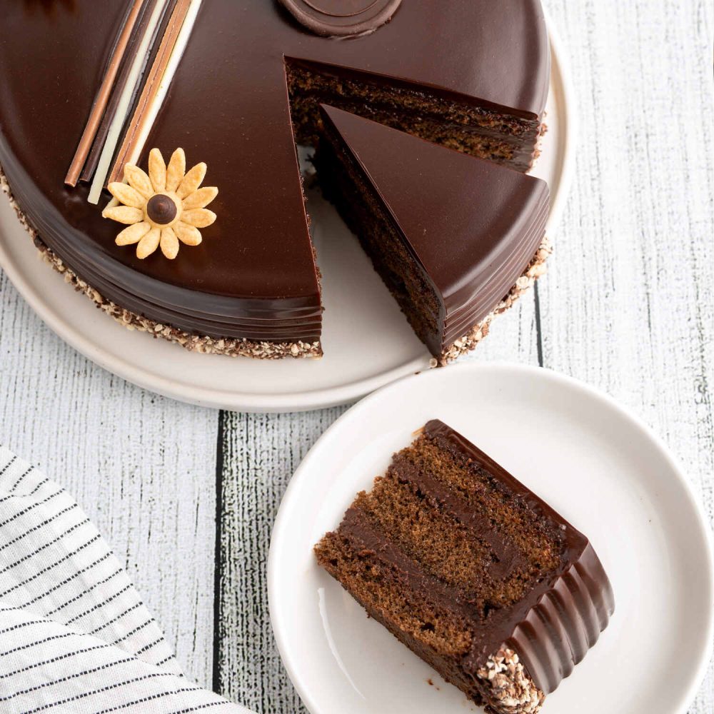 Dutch Truffle Cake 1kg - Image 2